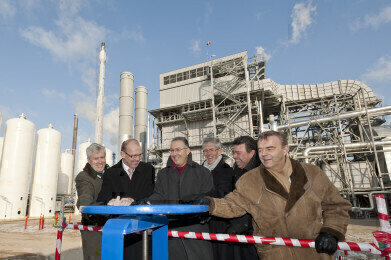 State Secretary Atsma Inaugurates World-Scale Hydrogen Plant  in Rotterdam Botlek