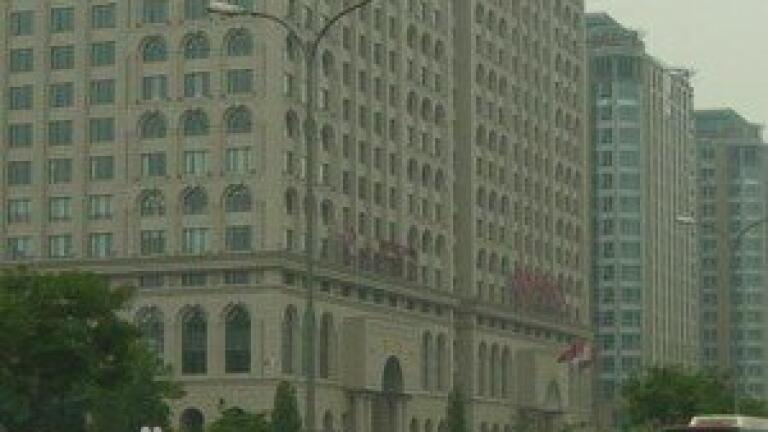 Rooftop greenery used for air cleanup in Beijing