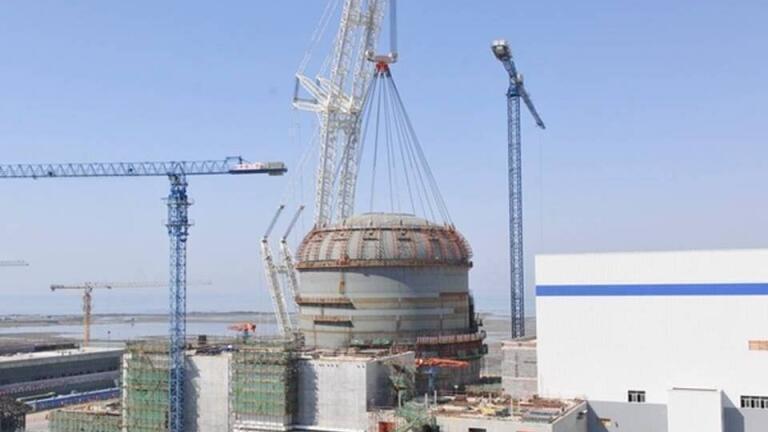 Successful Setting of Containment Vessel Top Head at China's Haiyang