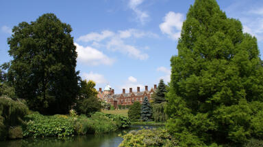 Sandringham Home for Reliable Pumps