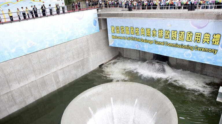 Largest Ever Stoplogs Installed in Hong Kong