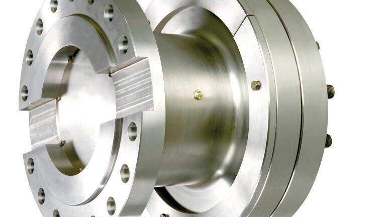 When torque reaches in excess of 533,000 Nm the pins shear