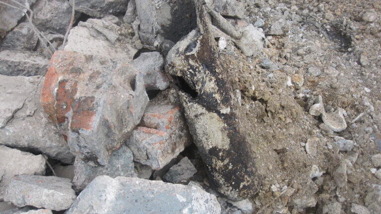Crushed chrysotile bitumen pipe