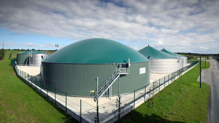 The two stainless-steel digesters in Aurora, each of which has a capacity of
3,573m³, will be fed with 100 tons of organic waste a day.