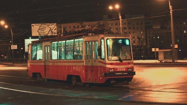 Why is India Banning Old Trucks and Buses?