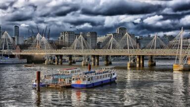 How Can City Waterways Reduce Air Pollution?