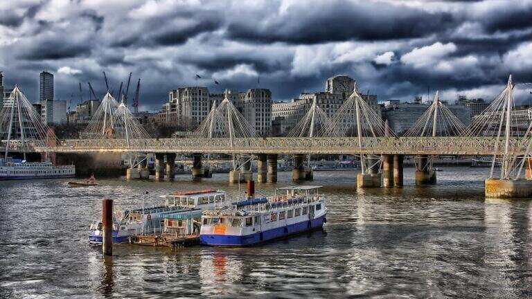 How Can City Waterways Reduce Air Pollution?