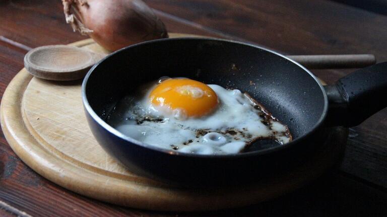 Does Frying Cause Indoor Air Pollution?