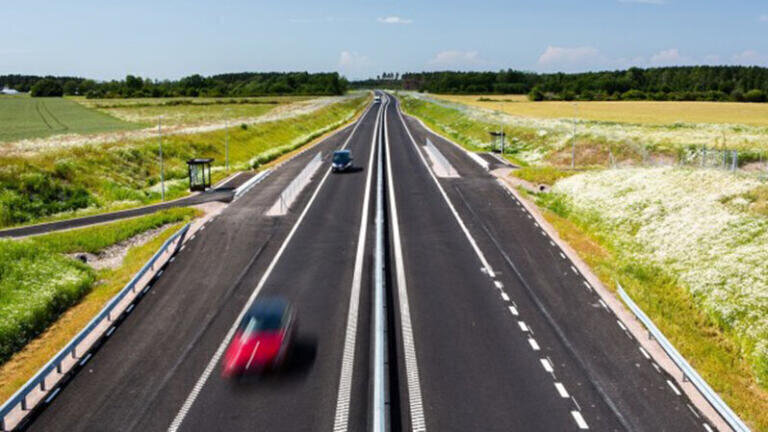 Emissions from road construction could be halved using today's technology