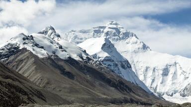 How Have Microplastics Reached the Top of Everest?