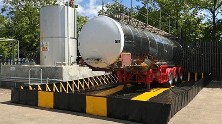 Effective oil spill containment