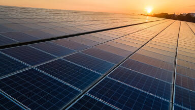 90,000 panel solar farm investment to cut CO2 emissions