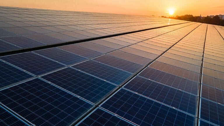 90,000 panel solar farm investment to cut CO2 emissions