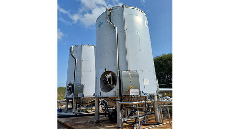The Landia pasteurisers are supplied as complete processing units (tank chopper pump and controls).