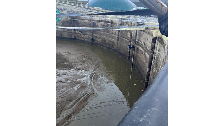 The Landia mixers are specially positioned at different heights and running at different speeds and times to create several mixing patterns within the tank