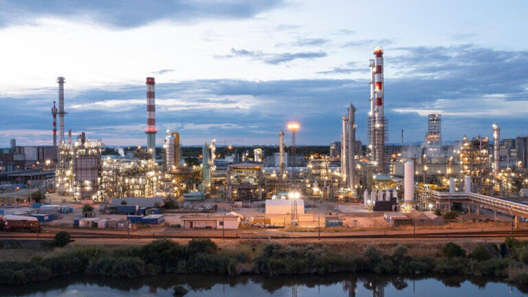 MOL Group converts plastic waste into high-value products with first circular feedstock trial at Tiszaújváros site