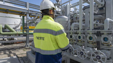 Neste starts up high-temperature electrolyzer to produce renewable hydrogen at Rotterdam refinery