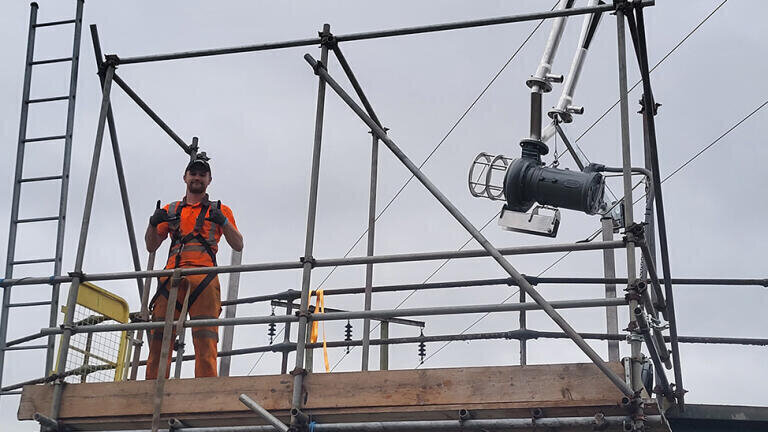 No cranes allowed on this project (!) but FLI CAP Technology and Landia worked closely together to overcome the many challenges