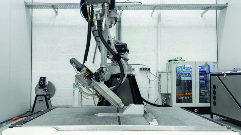 Large-format additive manufacturing cells at CEAD