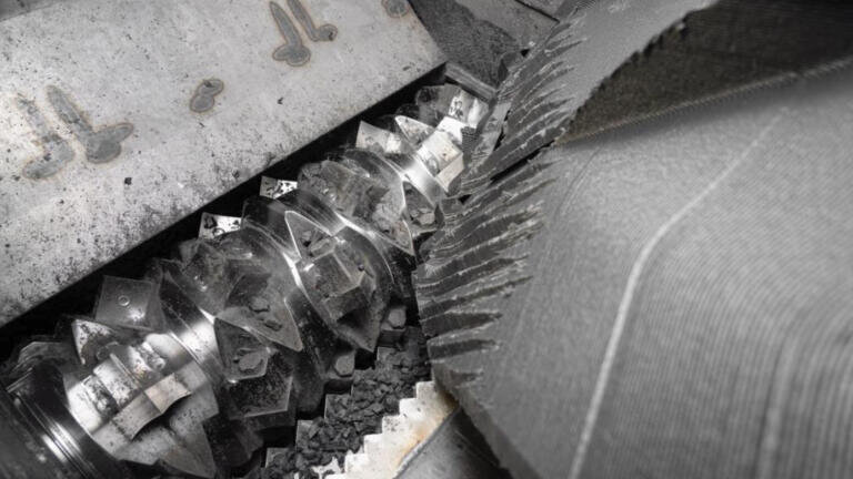 Shredding of discarded prints and FRP waste in the WEIMA WLK 4